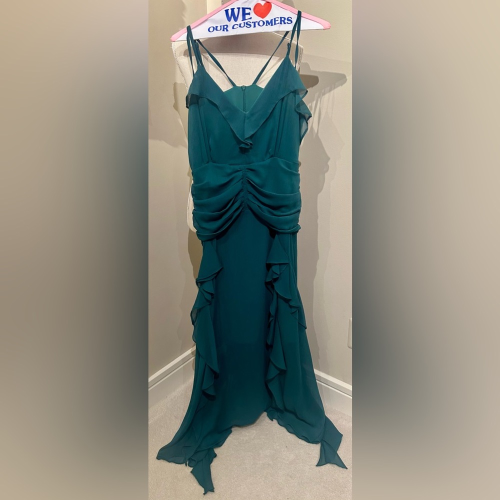 NEVER WORN, NWOT, Beulah Style Emerald Green Ruffle Maxi Dress - Size 8 (L)